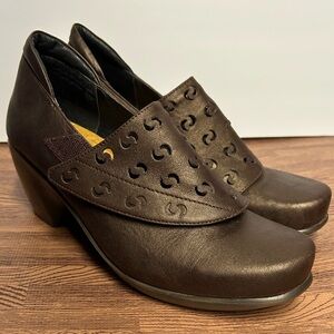 Naot Precious Brown Leather Heeled Clogs – EU 37 (US 6.5)
